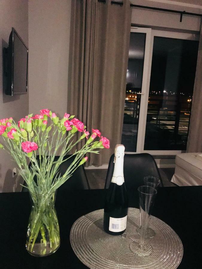 Apartament Przy Aquaparku W Redzie Rumia Bagian luar foto